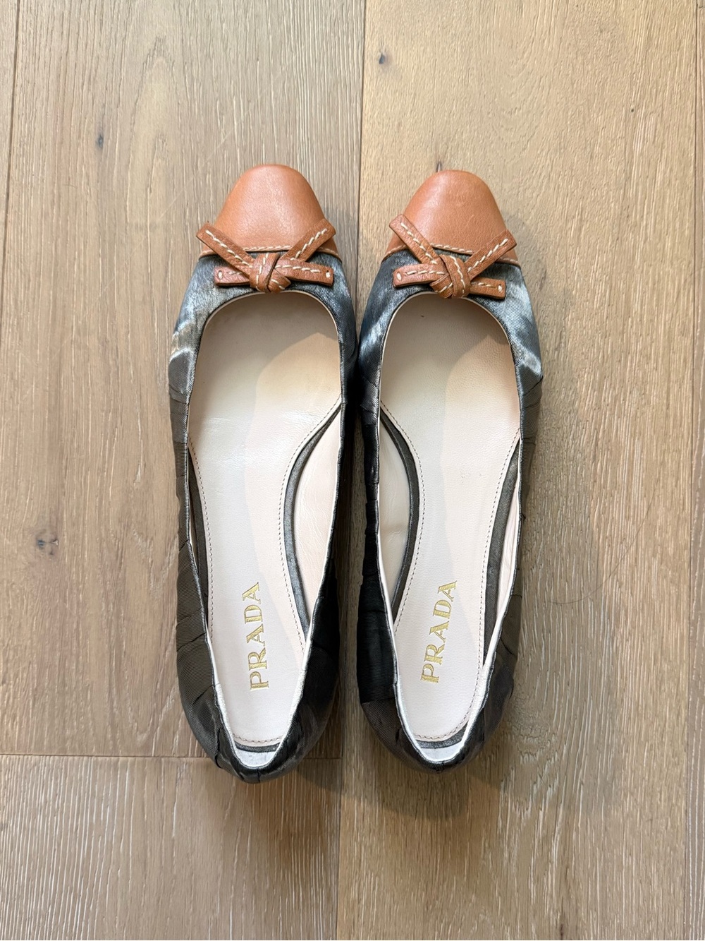 NWT Prada kitten heels satin
